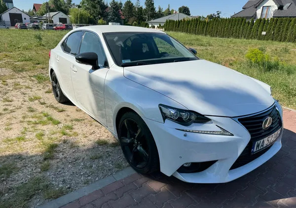 Lexus IS cena 92000 przebieg: 126000, rok produkcji 2016 z Łomianki